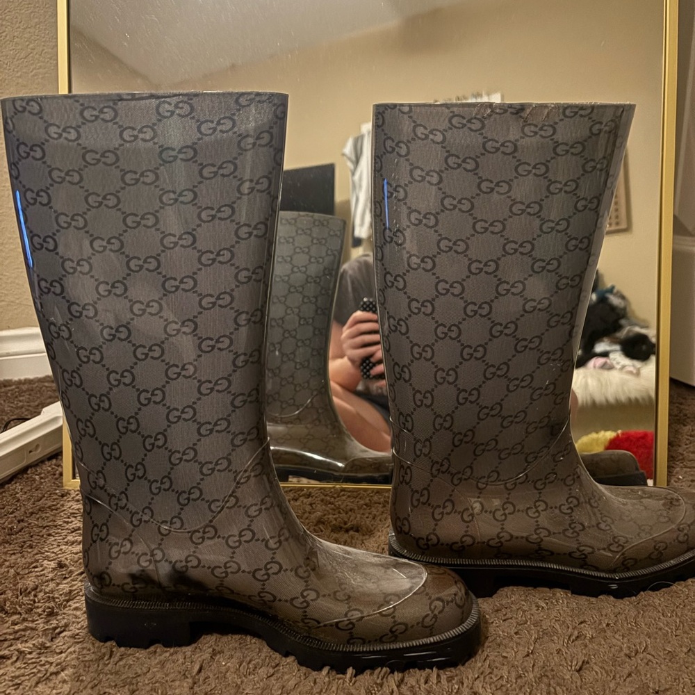 Gucci Women's Dark grey Monogram Rain Boots - Picture 2 of 5